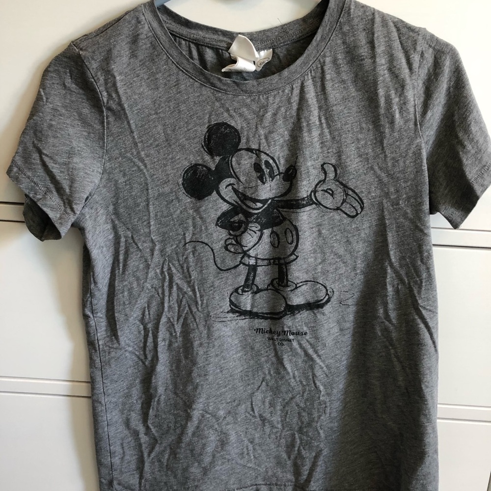 Mickey Mouse grey tee!